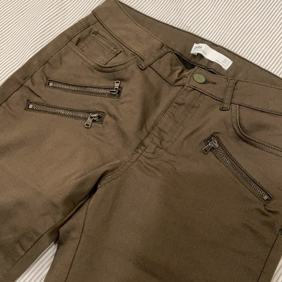 ZARA: Denim - Picture 3 of 6